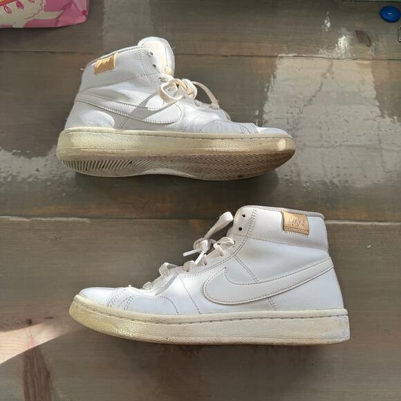 Nike White Court Royale 2 Mid High Top Sneakers Sz 7 - Picture 1 of 12